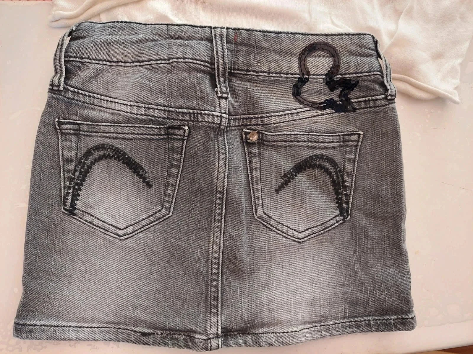 Falda de mezclilla H&M suéter fino ikks 8/10 años – photo 7